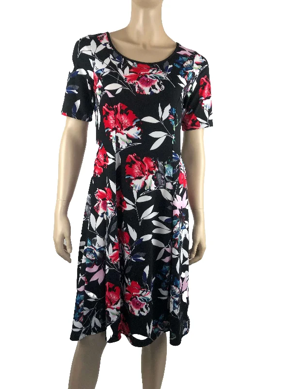 Women's Dress On Sale Now 60% Off Floral Print Quality Stretch Fabric Flattering Design Quality Stretch fabric Made in Canada Tunics Party sparkling Women's Dress On Sale Now 60% Off Floral Print Quality Stretch Fabric Flattering Design Quality Stretch fabric Made in Canada Tunics Party sparkling