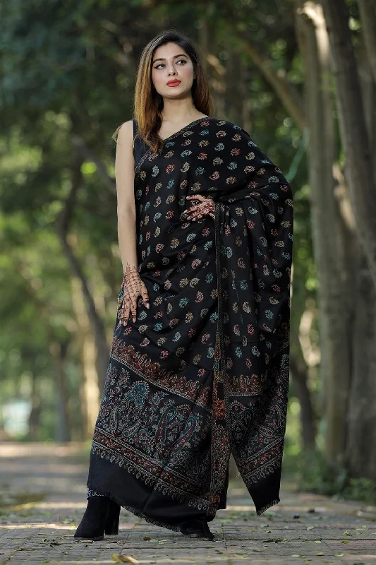 BLACK COLOUR  SHAWL WITH ZARI & KANI WORK DEFINES ROYAL AND LUXURIOUS EXTREMELY COMFORTABLE FOR ALL EVENTS Soft Cotton Shawl Poncho