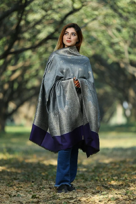 VIOLET COLOUR ZARI SHAWL DEFINES ROYAL AND LUXURIOUS EXTREMELY COMFORTABLE FOR ALL EVENTS Soft Cashmere Shawl Wrap
