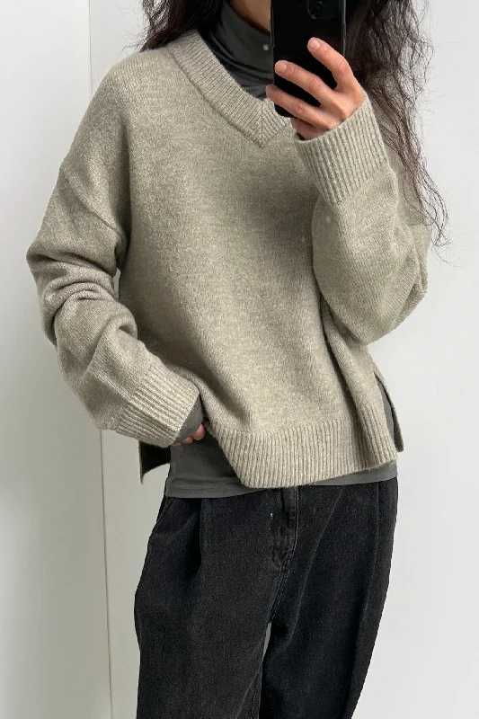 V-NECK SWEATER Soft Cozy Warm