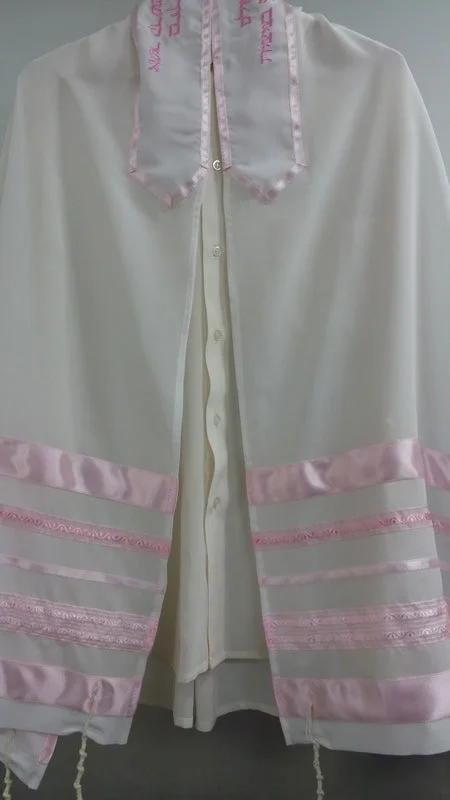 Pink Stripes Silk Tallit for girl, Bat Mitzvah Tallit, Feminine Tallit, Women's Tallit Prayer Shawl Chic Knitted Shawl Wrap