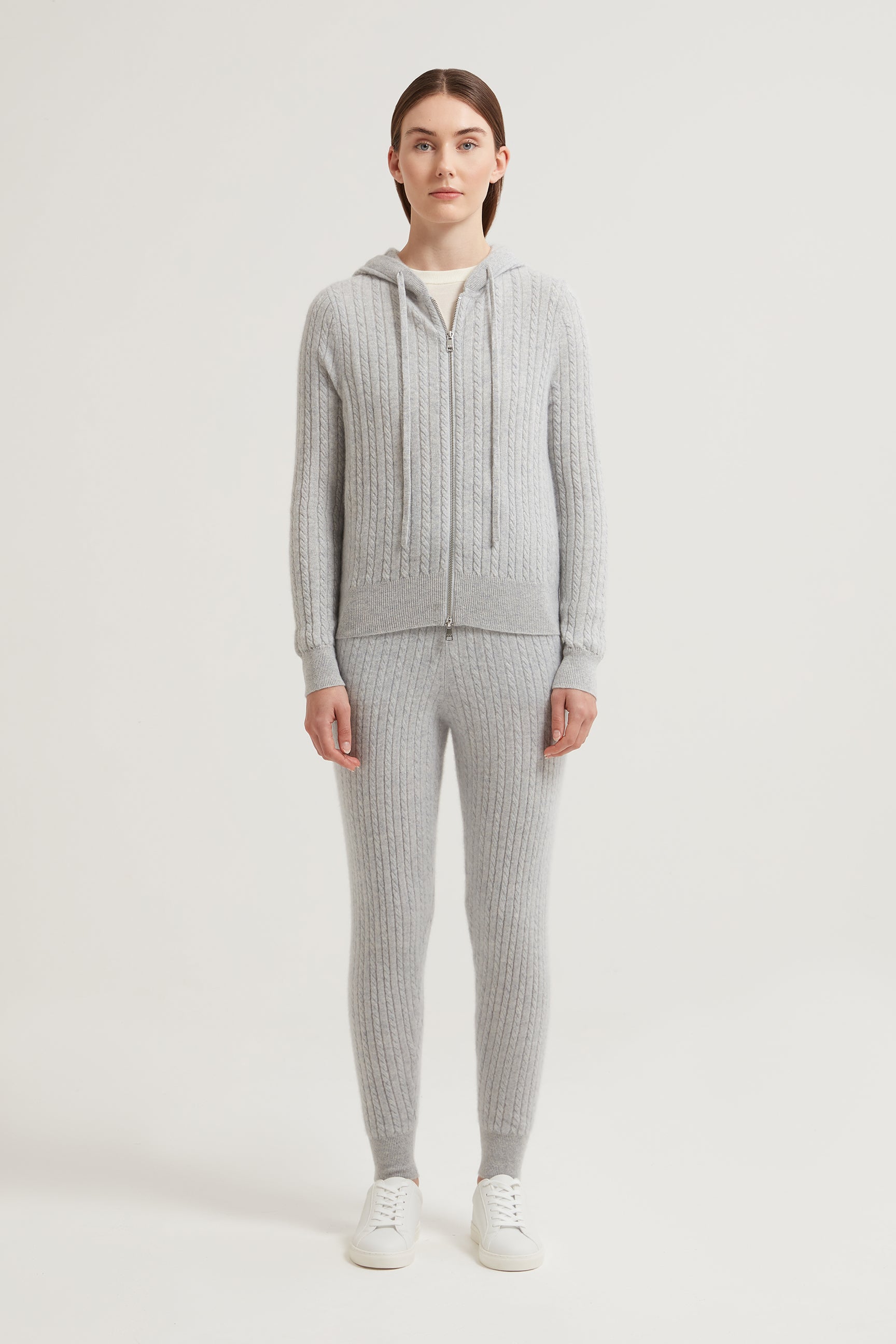 Light Grey (551)
