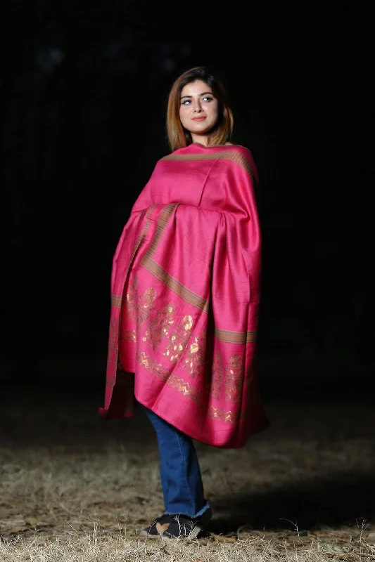 ALLURING FUCHSIA MAGENTA COLOUR ZARI KASHMIRI SHAWL DEFINES ROYAL AND LUXURIOUS EXTREMELY COMFORTABLE FOR ALL EVENTS Comfortable Plaid Shawl Wrap