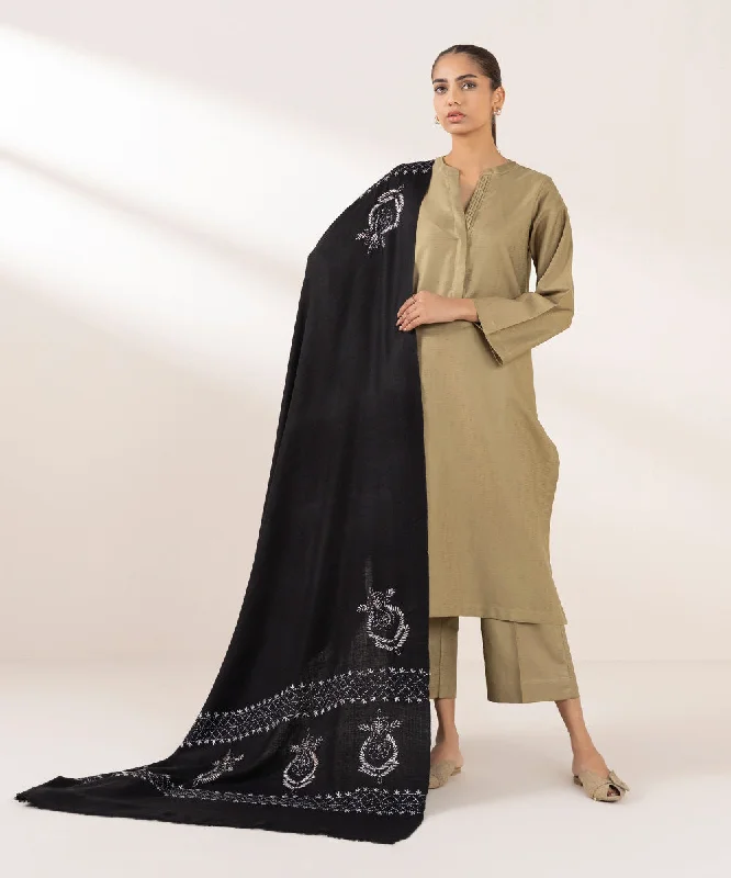 Hand Embroidered Wool Shawl Fashionable Wool Shawl Cape
