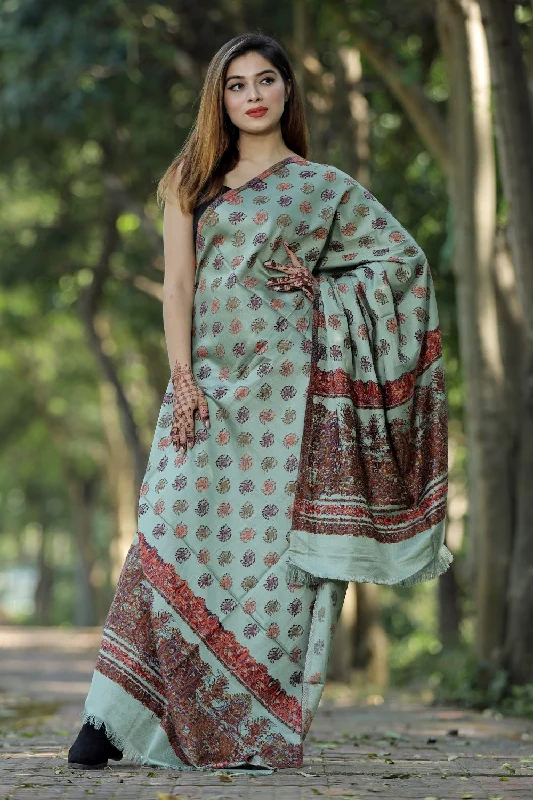 GREEN COLOUR KANI SHAWL WORK DEFINES ROYAL AND LUXURIOUS EXTREMELY COMFORTABLE FOR ALL EVENTS Classic Lace Shawl Wrap