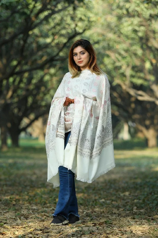 IVORY WHITE (PEARLY) COLOUR KANI SHAWL DEFINES FEMINISM AND ENHANCES GLAMOUR Trendy Knitted Shawl Wrap