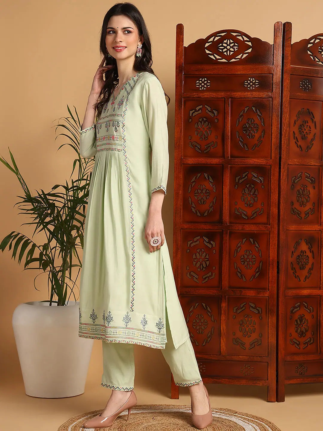 Ahika Women Green Silk Blend Solid Embroidered Flared Kurta with Trouser Trousers Bootcut Casual