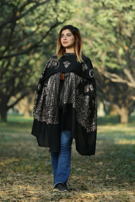 ELEGANT BLACK COLOUR EMBROIDERED SHAWL DEFINES FEMINISM AND ENHANCES SOPHISTICATION Comfortable Pashmina Shawl