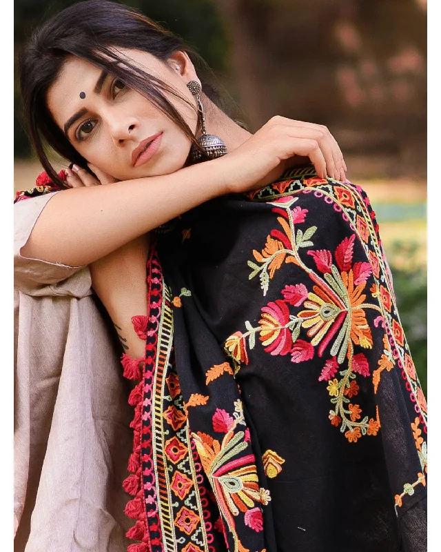 Women's Black Kashmiri Motif Aari Embroidered Khadi Shawl/Dupatta With Crimson Red Cotton Tassel - MESMORA FASHION Cozy Plaid Wool Shawl Women's Black Kashmiri Motif Aari Embroidered Khadi Shawl/Dupatta With Crimson Red Cotton Tassel - MESMORA FASHION Cozy Plaid Wool Shawl