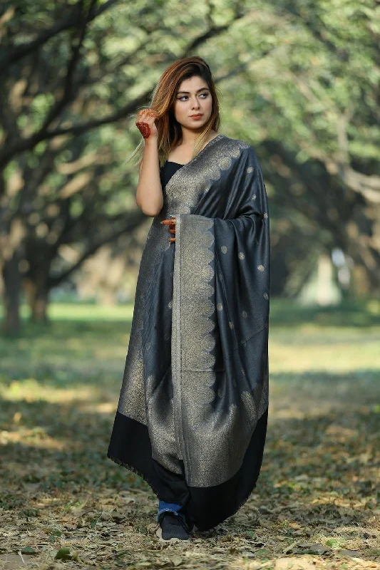 ELEGANT BLACK  COLOUR ZARI SHAWL ENHANCES SOPHISTICATION AND POWER  COMFORTABLE FOR ALL EVENTS Fashionable Silk Shawl Wrap