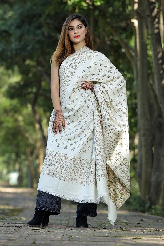 WHITE COLOUR SHAWL WITH ZARI & KANI WORK DEFINES ROYAL AND LUXURIOUS EXTREMELY COMFORTABLE FOR ALL EVENTS Warm Knit Shawl Scarf
