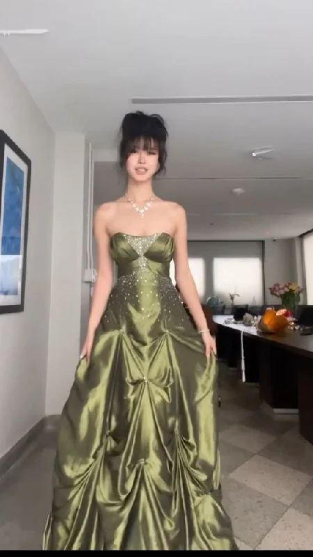 Luxurious Strapless Ball Gown Vintage Green Beaded  Prom Dress Evening Dress cc1427