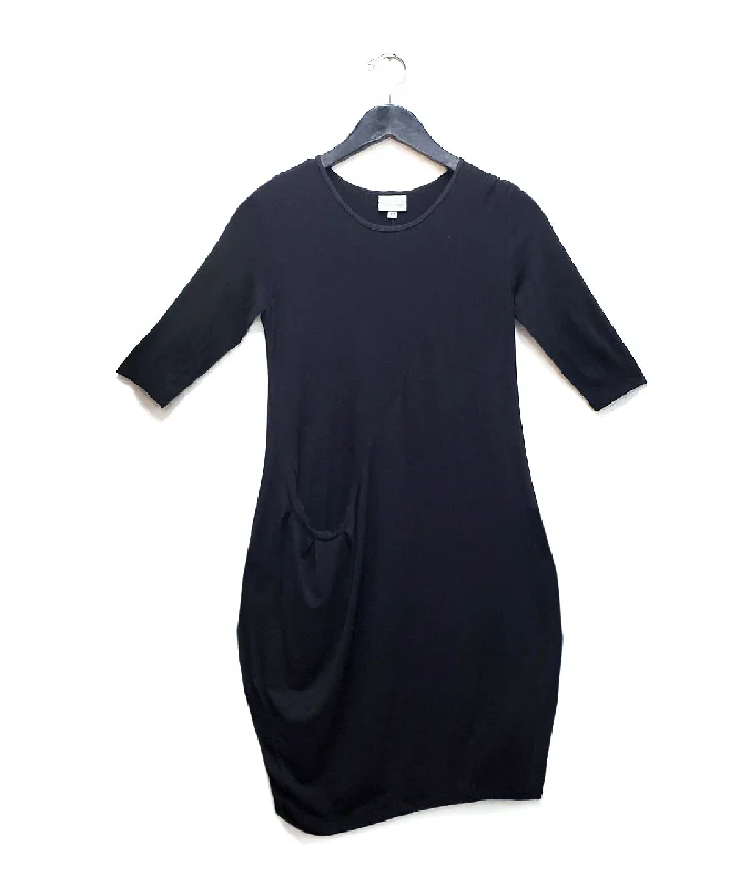 Niche - Sculpture Tunic - Black Jersey Gold Jersey Tee