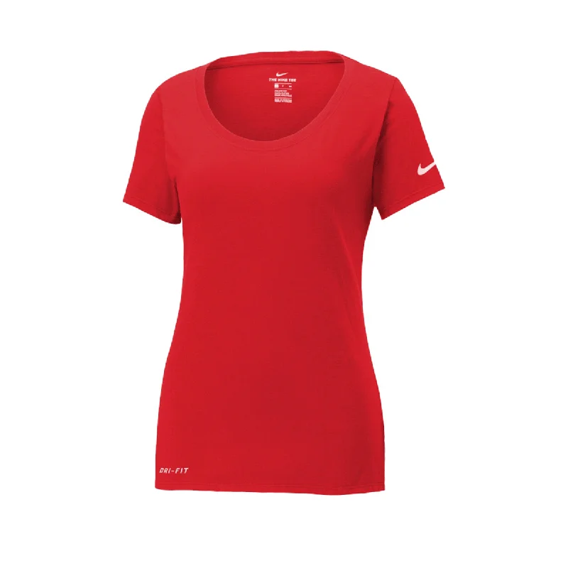 Nike Women's University Red Dri-FIT Cotton/Poly Scoop Neck Tee Welt Pockets Slit Pockets